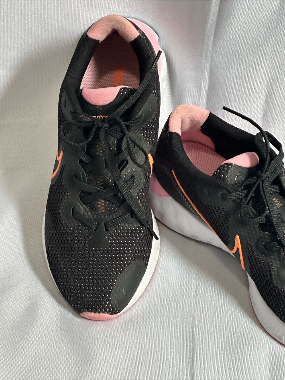 Nike Renew Run Black White Pink Women's Size 9.5